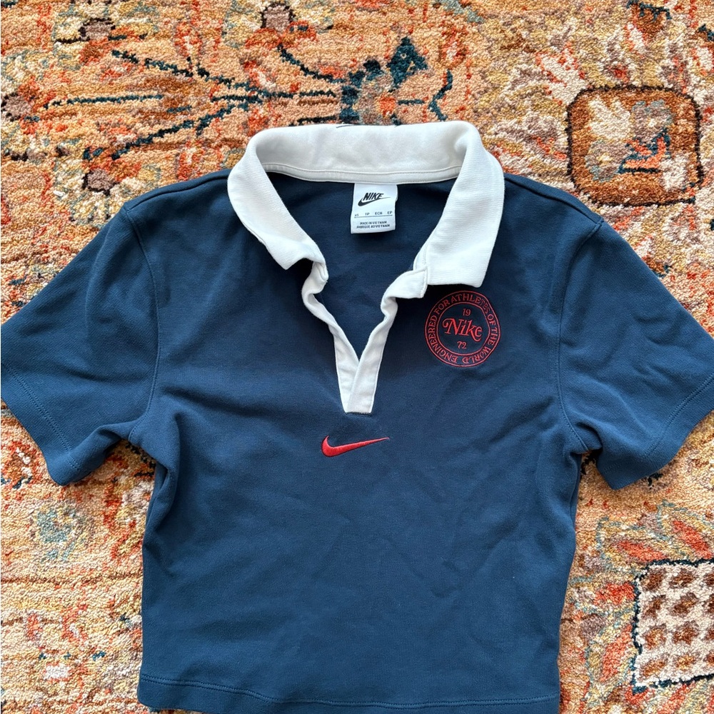 ASOS Nike Phoenix Fleece Campus polo in Navy Cropped Top